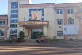 Lơ là phòng chống virus Corona, giám đốc bệnh viện tỉnh "bay" chức