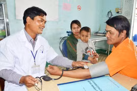 Nay Nhơm: Thầy thuốc của buôn làng