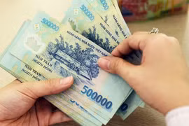 2 nhân viên ngân hàng lừa đảo gần 18 tỉ đồng