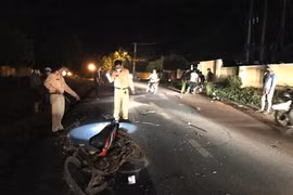 Pleiku: Xe máy đấu đầu, 2 người thương vong