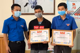 Tỉnh Đoàn Gia Lai tặng bằng khen cho thanh niên mở lớp học miễn phí