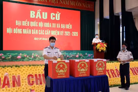 Tổ chức bầu cử sớm cho những người làm việc dài ngày trên biển