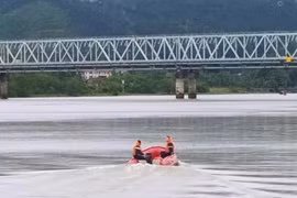 Xác định nguyên nhân tử vong của thầy giáo nghi nhảy cầu tự tử