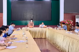 Phó Chủ tịch UBND tỉnh Gia Lai kiểm tra công tác phòng-chống dịch Covid-19 tại Chư Sê