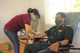 Hơn 150 cán bộ, nhân viên Công ty 75 hiến máu tình nguyện