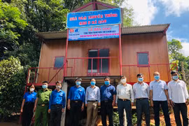 Bàn giao công trình thanh niên tại xã Gào