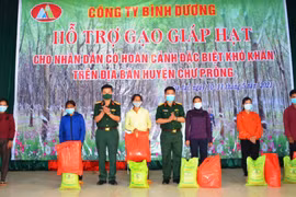 Công ty Bình Dương tặng 875 suất quà cho người dân khó khăn