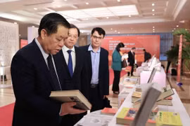 Xây dựng văn hóa, con người thành nguồn lực nội sinh của đất nước