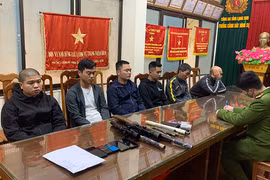 Triệt phá đường dây cá độ bóng đá gần 100 tỉ đồng, thu nhiều súng đạn