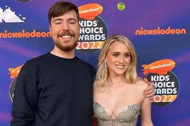 Cuộc tình 'đẹp như phim' của YouTuber có nhiều người theo dõi nhất thế giới  