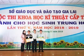 Thầy Nguyễn Văn Thành miệt mài "thắp lửa" đam mê cho học trò