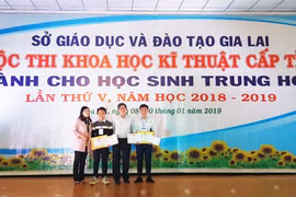Thầy Nguyễn Văn Thành miệt mài "thắp lửa" đam mê cho học trò