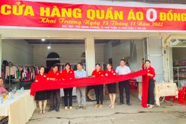 Phú Thiện khai trương Cửa hàng quần áo "0 đồng"