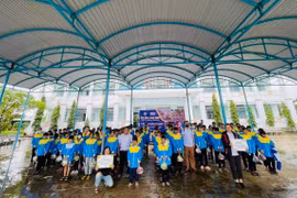 Tổ chức chương trình "Áo ấm cho em" tại xã Pờ Tó