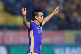 Văn Quyết chấn thương, Hà Nội gặp khó trong cuộc đua vô địch V.League