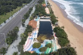 Phú Yên: Nhiều khu" đất vàng" ven biển trong tình trạng hoang hóa