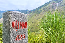 Cột mốc chủ quyền đặc biệt: Mốc địa đầu Tổ quốc