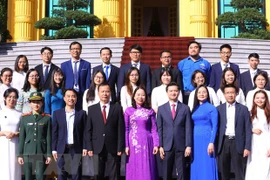 Phó Chủ tịch nước gặp mặt các tài năng trẻ khoa học công nghệ năm 2022