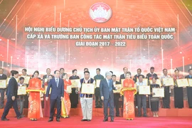 Gia Lai: 5 cán bộ Mặt trận cơ sở được Thủ tướng Chính phủ và Ủy ban Trung ương MTTQ Việt Nam tặng bằng khen