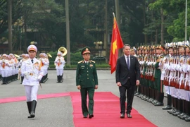 Bộ trưởng Quốc phòng Phan Văn Giang đón và hội đàm Phó Thủ tướng, Bộ trưởng Quốc phòng Australia