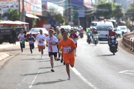 Hơn 200 vận động viên tranh tài ở Giải Việt dã truyền thống huyện Đak Đoa