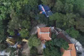 Ngôi chùa 400 năm tuổi trên đỉnh núi ở Bình Dương