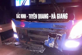 Hà Giang: Xe máy kẹp 3 đấu đầu ô tô khách, 3 người tử vong