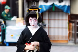 Đi Tokyo đừng quên ăn tối cùng Geisha