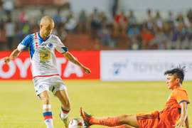 Nhà có 5 chàng cầu thủ