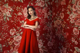 Giang Hồng Ngọc đỏ rực đón xuân