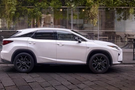 Lexus RX 450h Sport Edition 2018 ra mắt