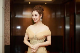 Ba con, Jennifer Phạm vẫn nuột nà ăn đứt gái hai mươi