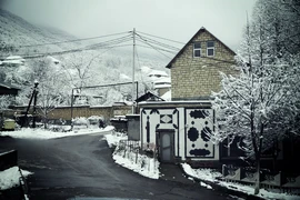 Thăm làng Sheki bé nhỏ bên dãy Caucasus hùng vĩ