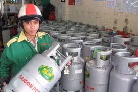 Từ ngày 1-9, giá gas giảm 12.000 đồng/bình 12 kg
