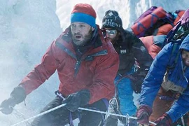 "Everest" câu chuyện thấm đẫm tình người nơi nguy hiểm nhất trái đất