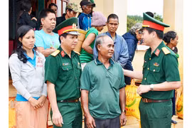 Binh đoàn 15: Chăm lo đời sống người dân vùng biên
