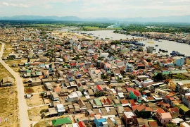 Làng chài tỷ phú vỡ nợ