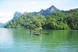 Điểm danh những hồ nước nổi tiếng tại Việt Nam