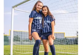 U19 Việt Nam "bật đèn xanh" với "hot girl" Việt kiều Mỹ