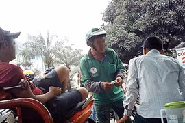 Xe ôm 'giang hồ' ở Bến xe Miền Đông: Lộ diện 'ông trùm'