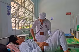 Ia Pa: Sốt xuất huyết diễn biến phức tạp