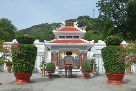 Lăng Thoại Ngọc Hầu - Điểm đến lịch sử