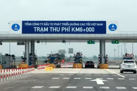 Bộ GTVT 'nhờ' chỉ đạo VEC thu phí không dừng: Lạ quá