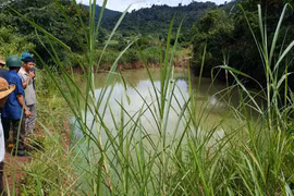Trượt chân ngã xuống hồ, 1 nam thanh niên đuối nước thương tâm