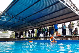 Chư Sê dạy bơi an toàn cho giáo viên