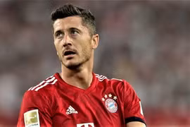 Lewandowski lập cú đúp, Bayern vẫn bị cầm hòa ở vòng đầu Bundesliga