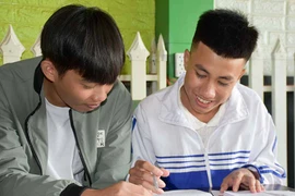 Chàng thủ khoa vượt qua nghịch cảnh