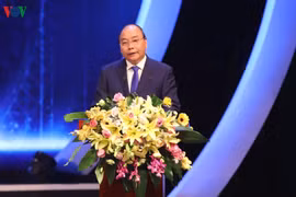 Thủ tướng: Báo chí cần phản ánh những biểu hiện cửa quyền, tham nhũng vặt