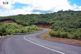 Thi công Quốc lộ 28 ở Đắk Nông,nhà thầu chiếm dụng hơn 10 tỷ đồng