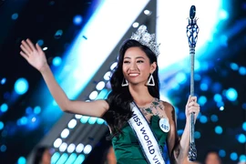 Khoảnh khắc đăng quang của mỹ nhân 10x tại Miss World Việt Nam 2019